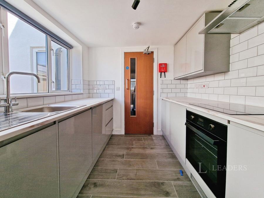 property to rent - Market Street, Eastleigh, Hampshire, SO50 - Property View 3