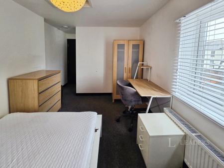 property to rent - Factory Road, Eastleigh, Hampshire, SO50 - Property View 2