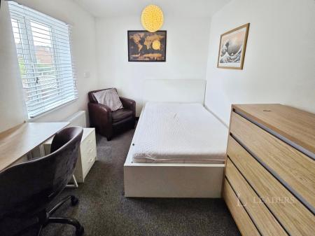 property to rent - Factory Road, Eastleigh, Hampshire, SO50