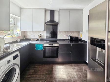 property to rent - Factory Road, Eastleigh, Hampshire, SO50 - Property View 3