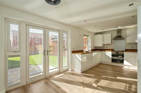4 bedroom house to rent - Tern Crescent, Bosham, Chichester, West Sussex, PO18 - Property View 3