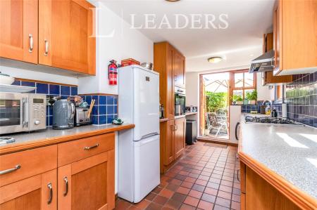 2 bedroom cottage for sale - Church Road, Epsom, KT17 - Property View 2