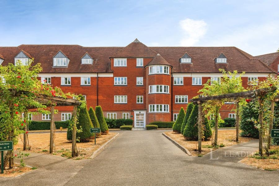 2 bedroom apartment to rent - Elizabeth House, Elizabeth Drive, Banstead, Surrey, SM7 - Property View 1