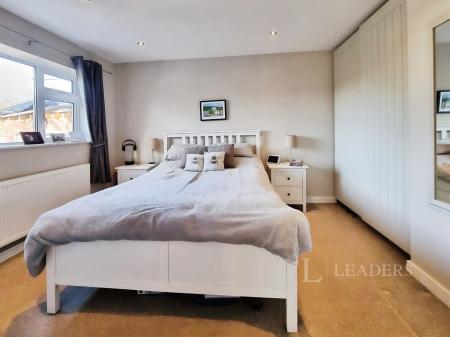 2 bedroom apartment to rent - Station Approach, Tadworth, KT20 - Property View 3
