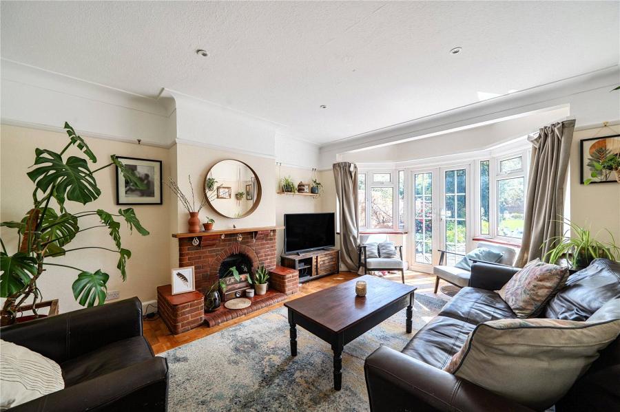 3 bedroom house to rent - Dorking Road, Epsom, KT18 - Property View 2