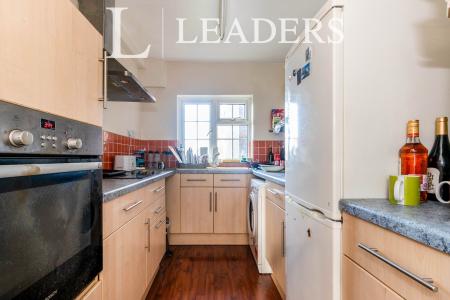 2 bedroom apartment to rent - Ebbisham Court, Dorking Road, Epsom, KT18 - Property View 3
