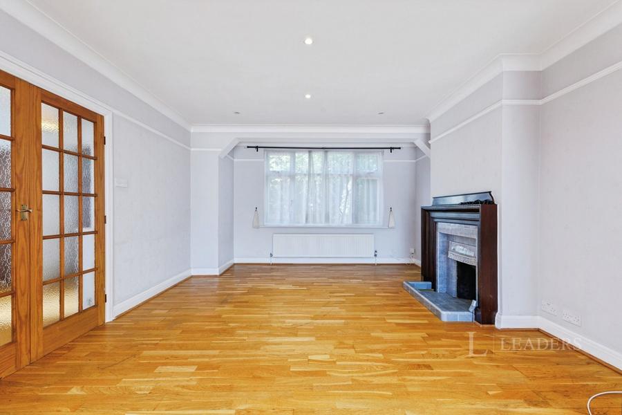 4 bedroom house to rent - Dorking Road, Epsom, KT18 - Property View 3