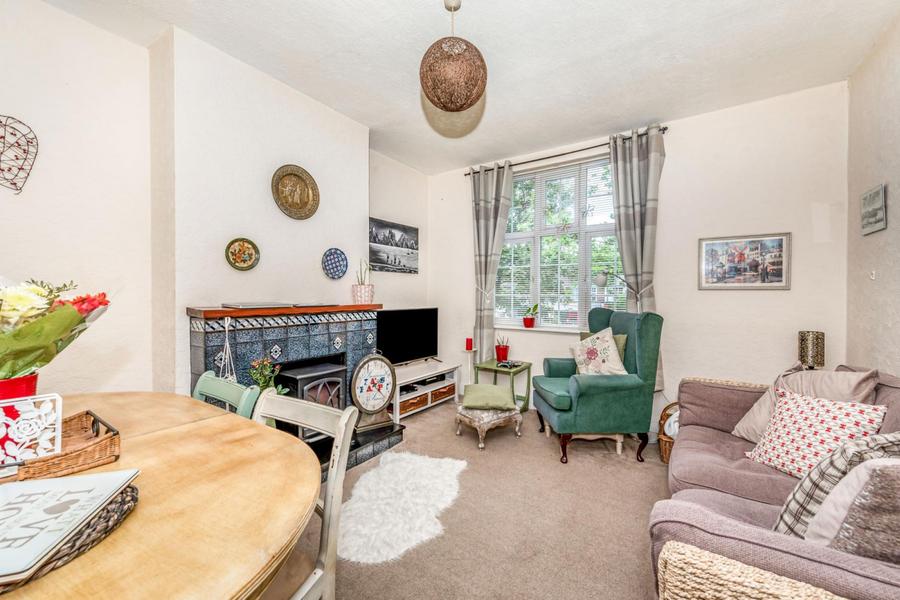 3 bedroom apartment to rent - Kingston Road, Epsom, KT19 - Property View 2