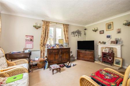 2 bedroom apartment to rent - Saddlers Court, South Street, Epsom, KT18 - Property View 2
