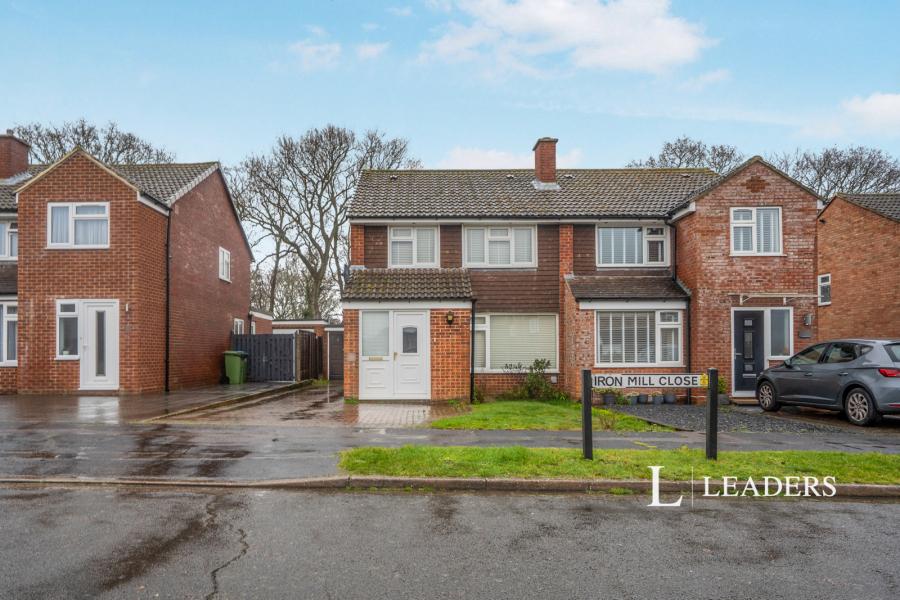3 bedroom house to rent - Iron Mill Close, Fareham, PO15 - Property View 1