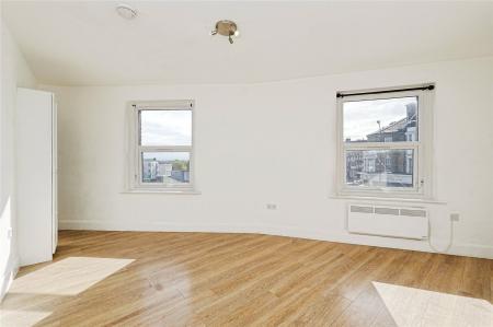 property to rent - Havelock Walk, 2 -4 London Road, London, SE23 - Property View 2