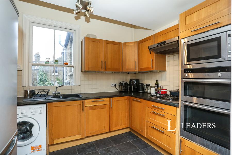 2 bedroom apartment to rent - Solon Road, London, SW2 - Property View 2