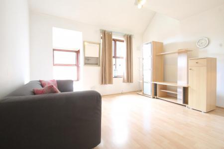 2 bedroom maisonette to rent - Grovelands Close, London, SE5