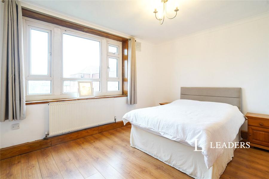 3 bedroom apartment to rent - Stockwell Gardens Estate, London, SW9 - Property View 3
