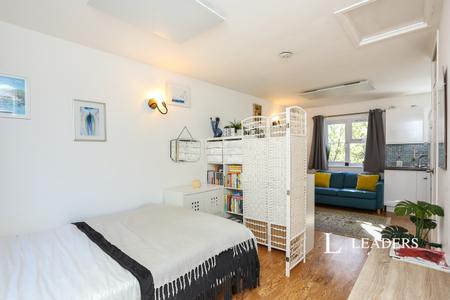studio to rent - Monarch Mews, London, SW16