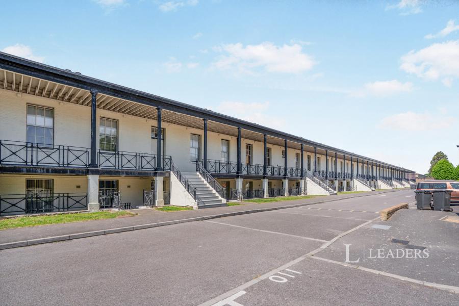 2 bedroom property to rent - St. Georges Walk, Gosport, PO12 - Property View 1