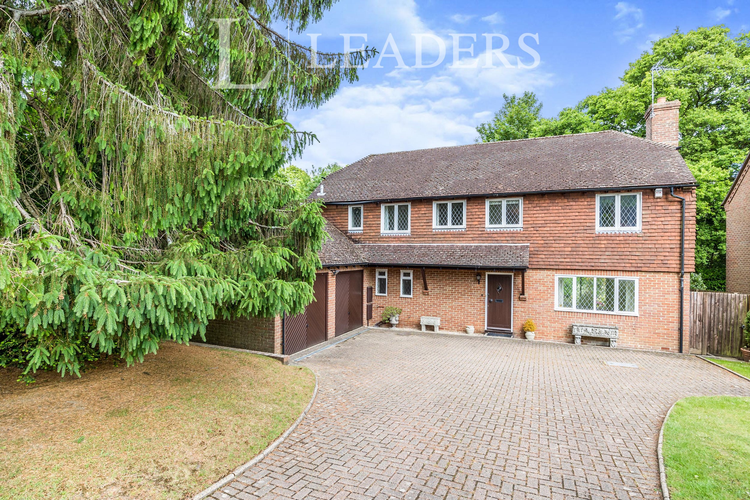 5 bedroom house to rent - Stile Gardens, Haslemere, GU27 - Property View 1