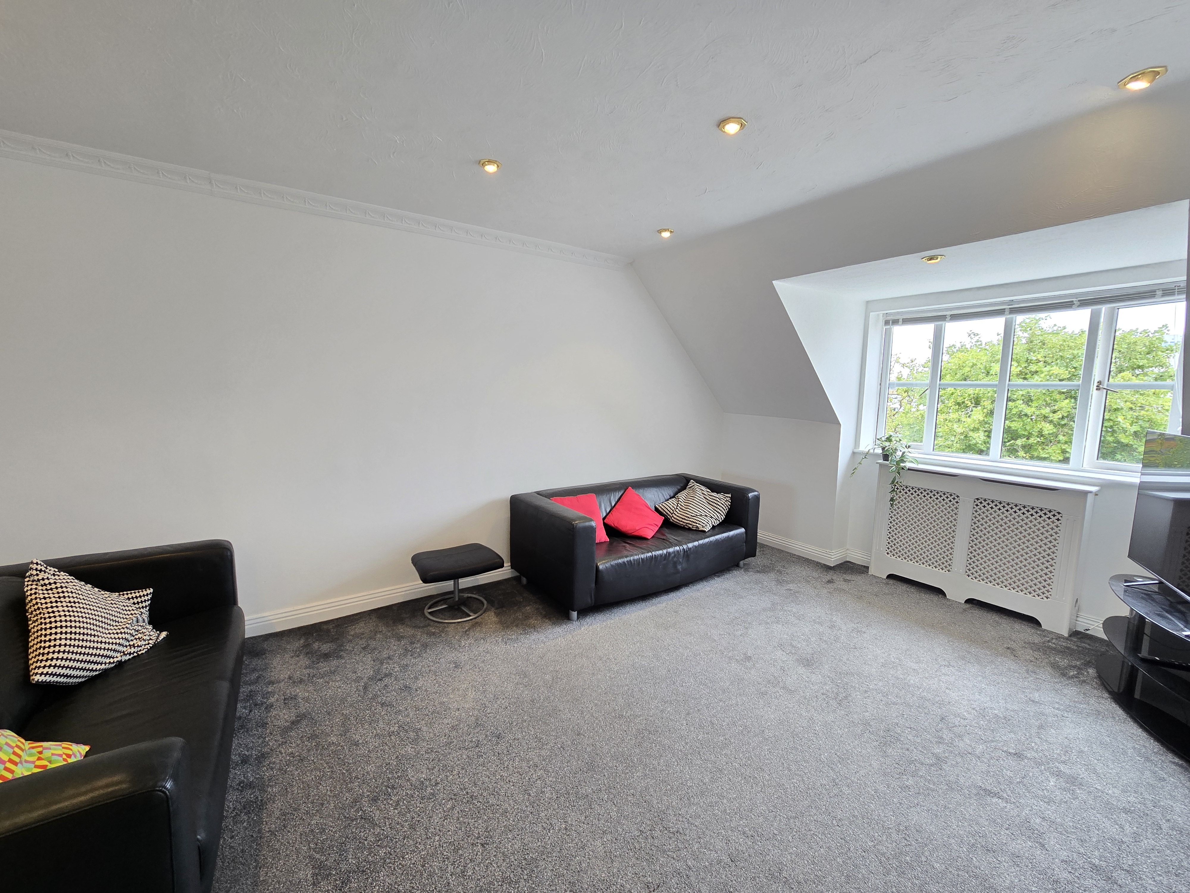 2 bedroom apartment to rent - Regency Court, King Charles Street, Portsmouth, PO1 - Property View 1