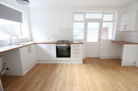 3 bedroom house to rent - Willow Grove, Stoke-on-Trent, ST3 - Property View 2