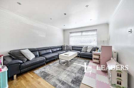 2 bedroom house for sale - Hollyfield, Harlow, Essex, CM19 - Property View 2