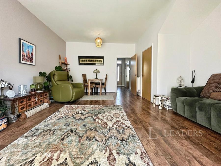 3 bedroom house for sale - Magpie Road, Newhall, Harlow, Essex, CM17 - Property View 3
