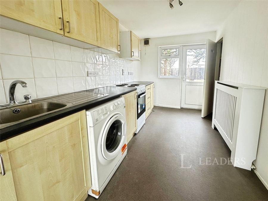 2 bedroom house for sale - Primrose Field, Harlow, CM18 - Property View 3