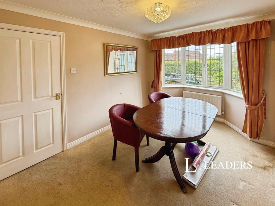 4 bedroom house to rent - Merino Close, Stoke-on-Trent, Staffordshire, ST3 - Property View 2