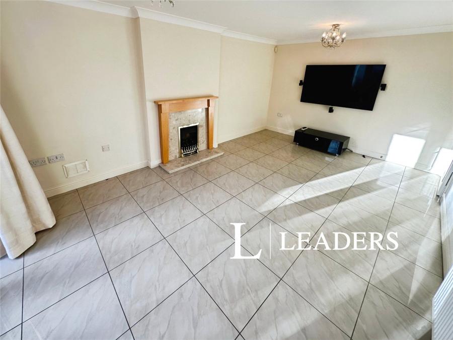 4 bedroom house to rent - Kennington Oval, Stoke-on-Trent, Staffordshire, ST4 - Property View 2