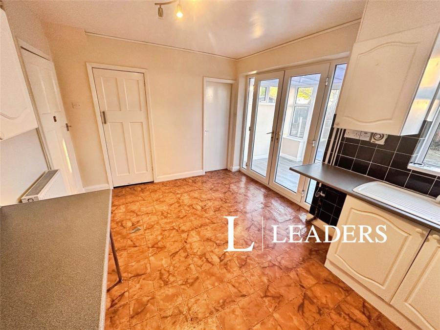 3 bedroom townhouse to rent - Knutton Lane, Newcastle, ST5 - Property View 3