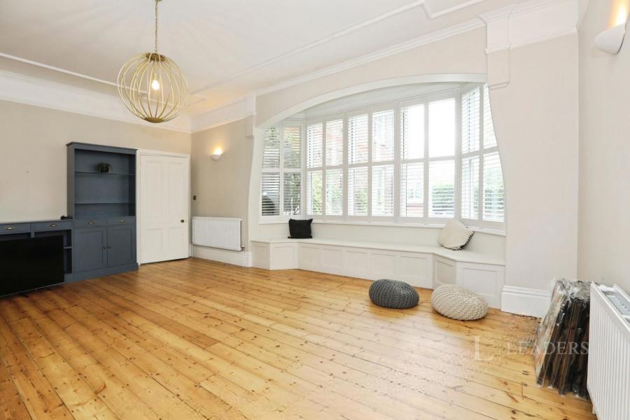4 bedroom house to rent - Fox Hill, Haywards Heath, West Sussex, RH16 - Property View 2