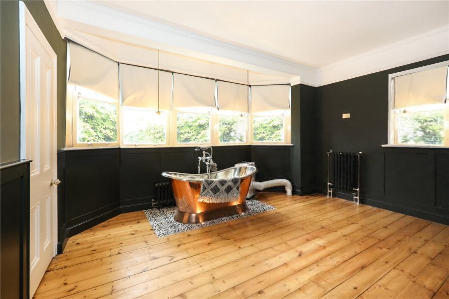 4 bedroom house to rent - Fox Hill, Haywards Heath, West Sussex, RH16 - Property View 3