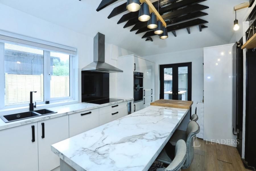 4 bedroom house to rent - Fox Hill, Haywards Heath, West Sussex, RH16 - Property View 1