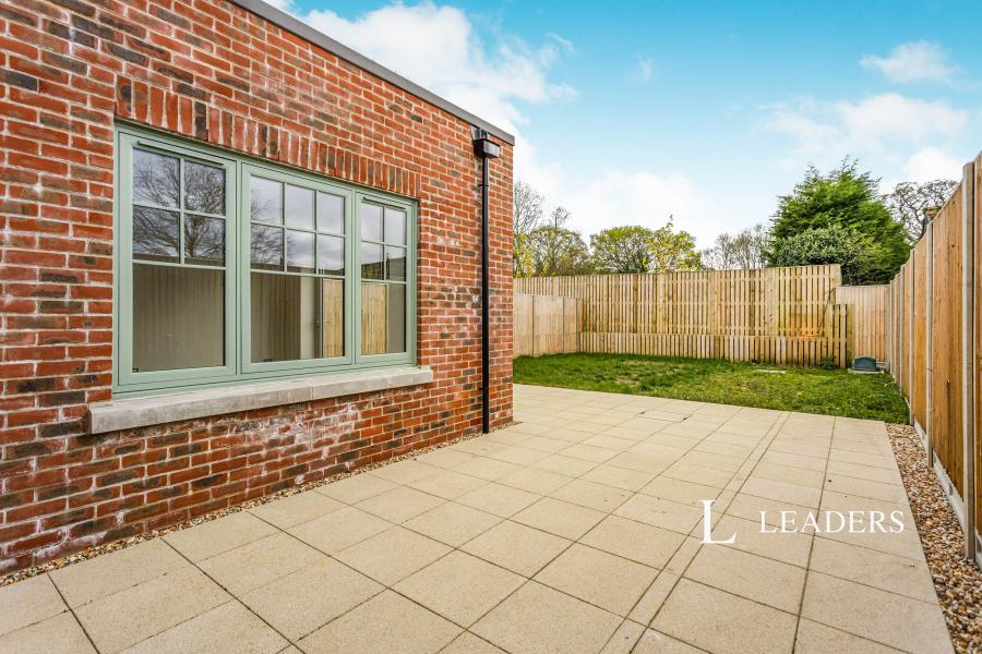 4 bedroom house to rent - Acorn Gardens, Bell Lane, Splaynes Green, Uckfield, TN22 - Property View 2