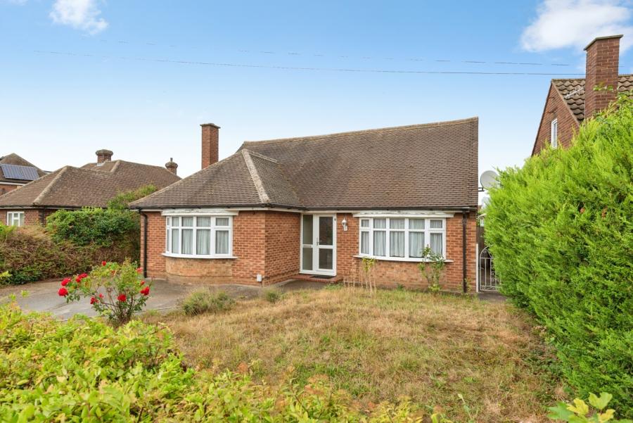 3 bedroom bungalow to rent - Periwinkle Lane, Hitchin, Hertfordshire, SG5 - Property View 1
