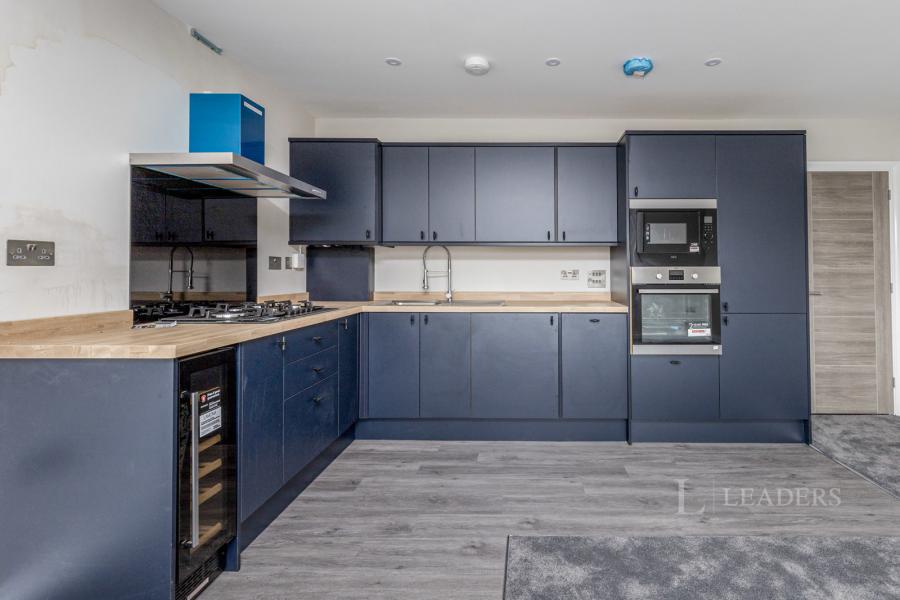 2 bedroom apartment to rent - Queen Street, RH13 - Property View 3