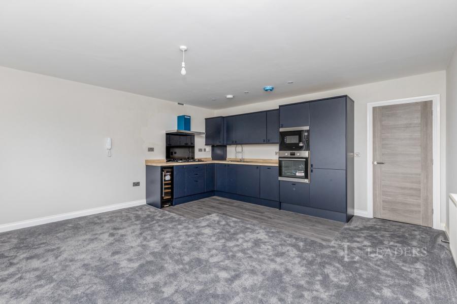 2 bedroom apartment to rent - Queen Street, RH13 - Property View 2