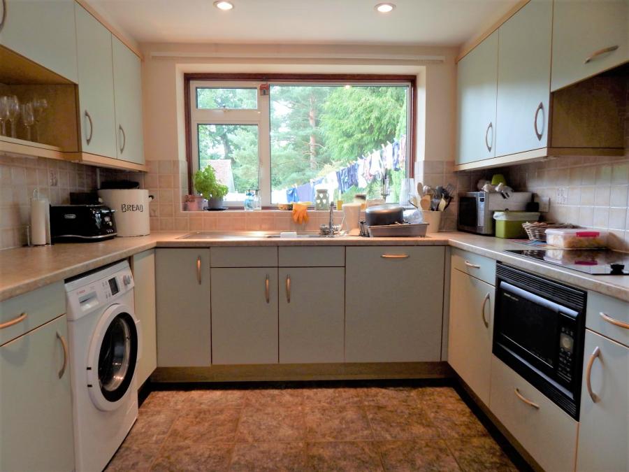 4 bedroom house to rent - Hitherwood, Cranleigh, GU6 - Property View 3