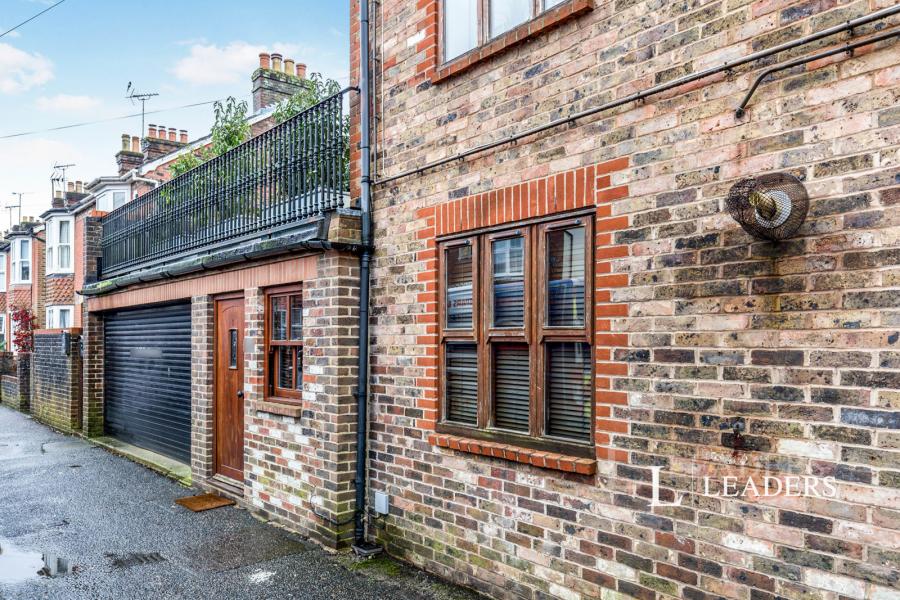 1 bedroom maisonette to rent - New Street, Horsham, West Sussex, RH13 - Property View 1