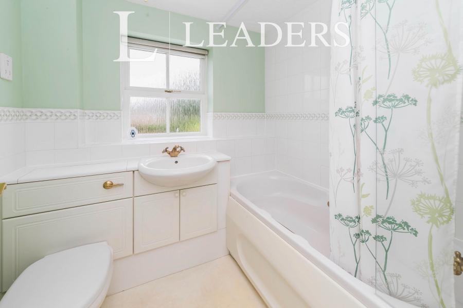4 bedroom house to rent - Walton Drive, Horsham, West Sussex, RH13 - Property View 2