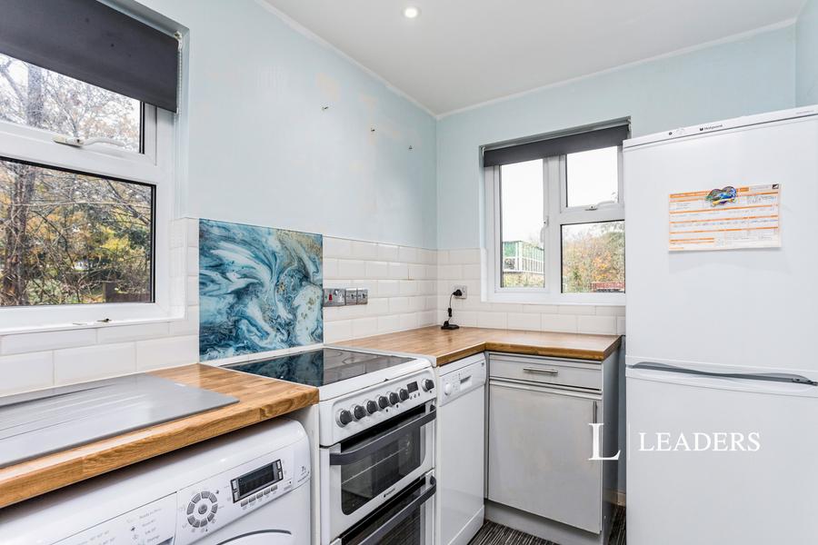 2 bedroom house to rent - Kingslea, Horsham, West Sussex, RH13 - Property View 3