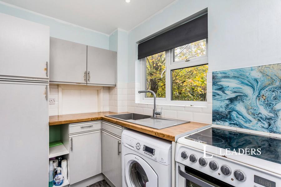 2 bedroom house to rent - Kingslea, Horsham, West Sussex, RH13 - Property View 2