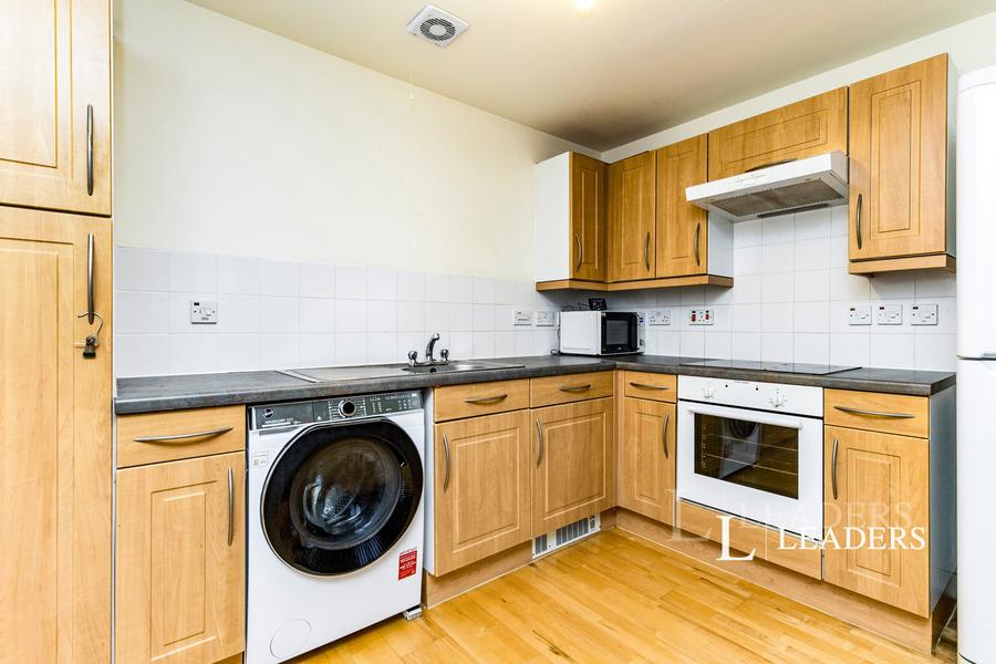 2 bedroom apartment to rent - The Forum, Lower Tanbridge Way, Horsham, West Sussex, RH12 - Property View 2