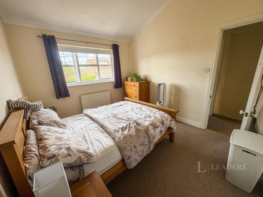 3 bedroom house to rent - Cissbury Close, Horsham, RH12 - Property View 2