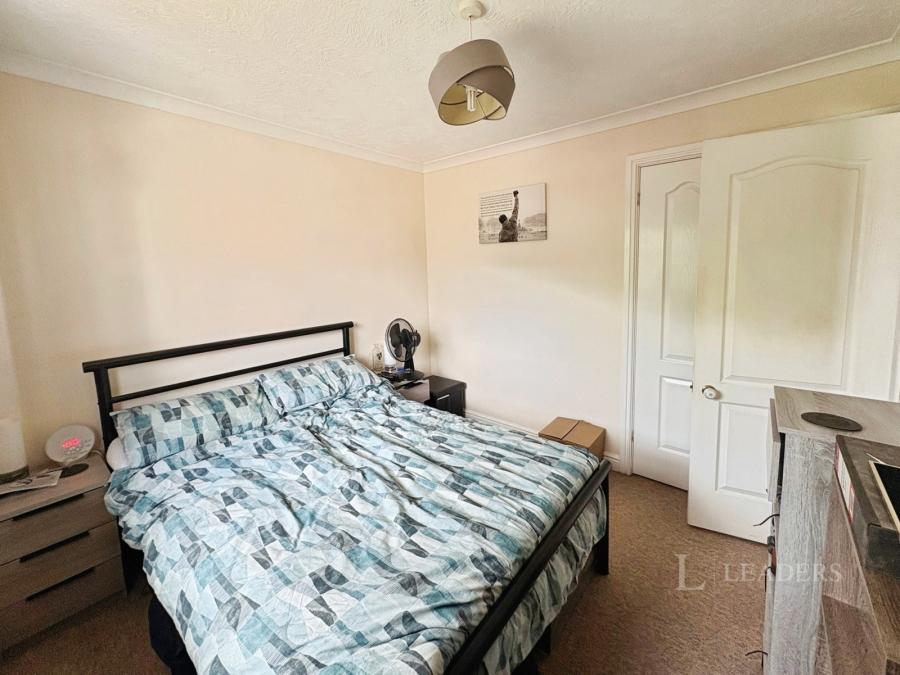 3 bedroom house to rent - Cissbury Close, Horsham, RH12 - Property View 3