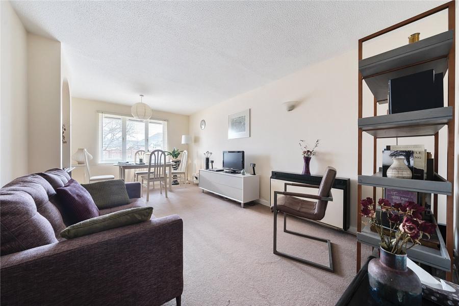 2 bedroom apartment to rent - Manor Fields, Horsham, RH13 - Property View 2