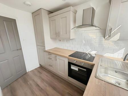 2 bedroom apartment to rent - 162 A Emscote Road - Property View 3