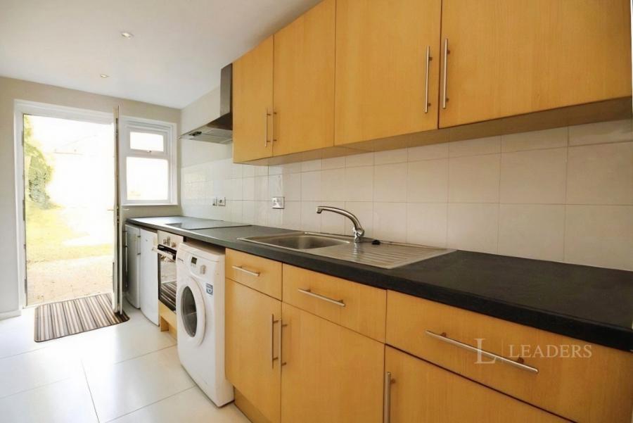 1 bedroom maisonette to rent - Randalls Way, Leatherhead, KT22 - Property View 2