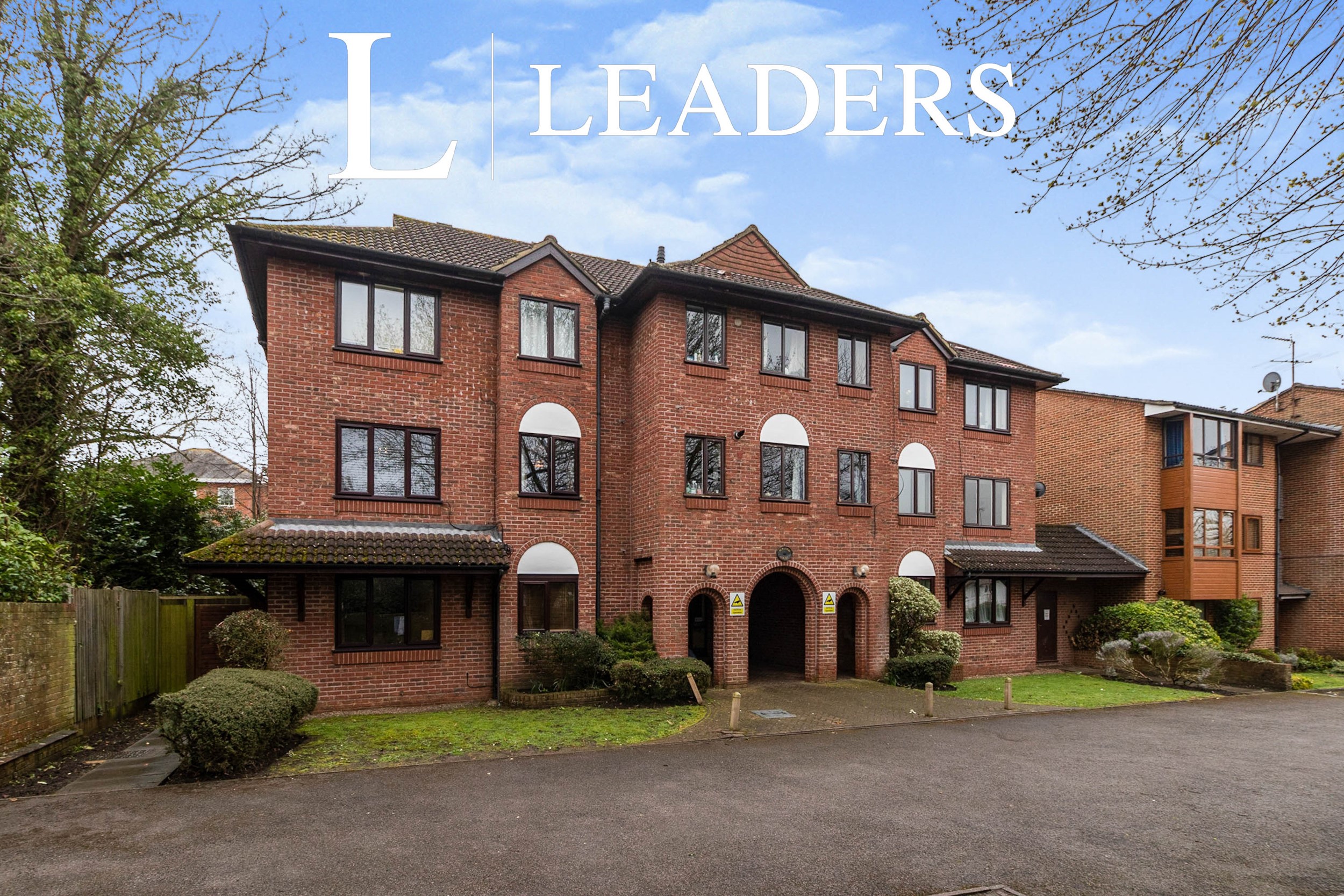 1 bedroom apartment to rent - Belmont Road, Leatherhead, KT22 - Property View 1