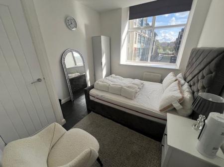 1 bedroom apartment to rent - East Parade, Bradford, West Yorkshire, BD1 - Property View 2