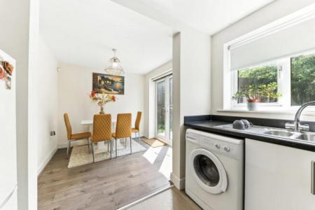 4 bedroom house to rent - Mill Race Lane, Laisterdyke, Bradford, BD4 - Property View 3